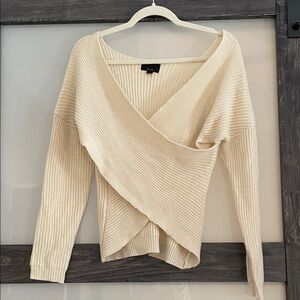 NWOT Boutique Olia wrap Cream Sweater size small